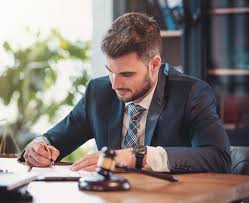 How To Hire A Trucking Accident Lawyer