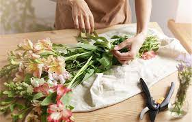 5 Easy Tips For Arranging Flowers Like A Pro